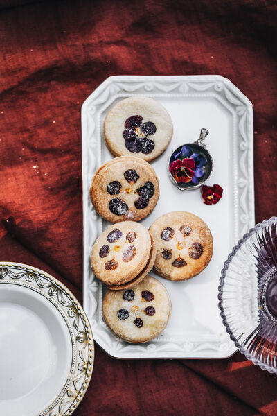 5 delicious recipe ideas: Picnic at Krossinsee with KPM porcelain Shortbread on KPM KURLAND porcelain
