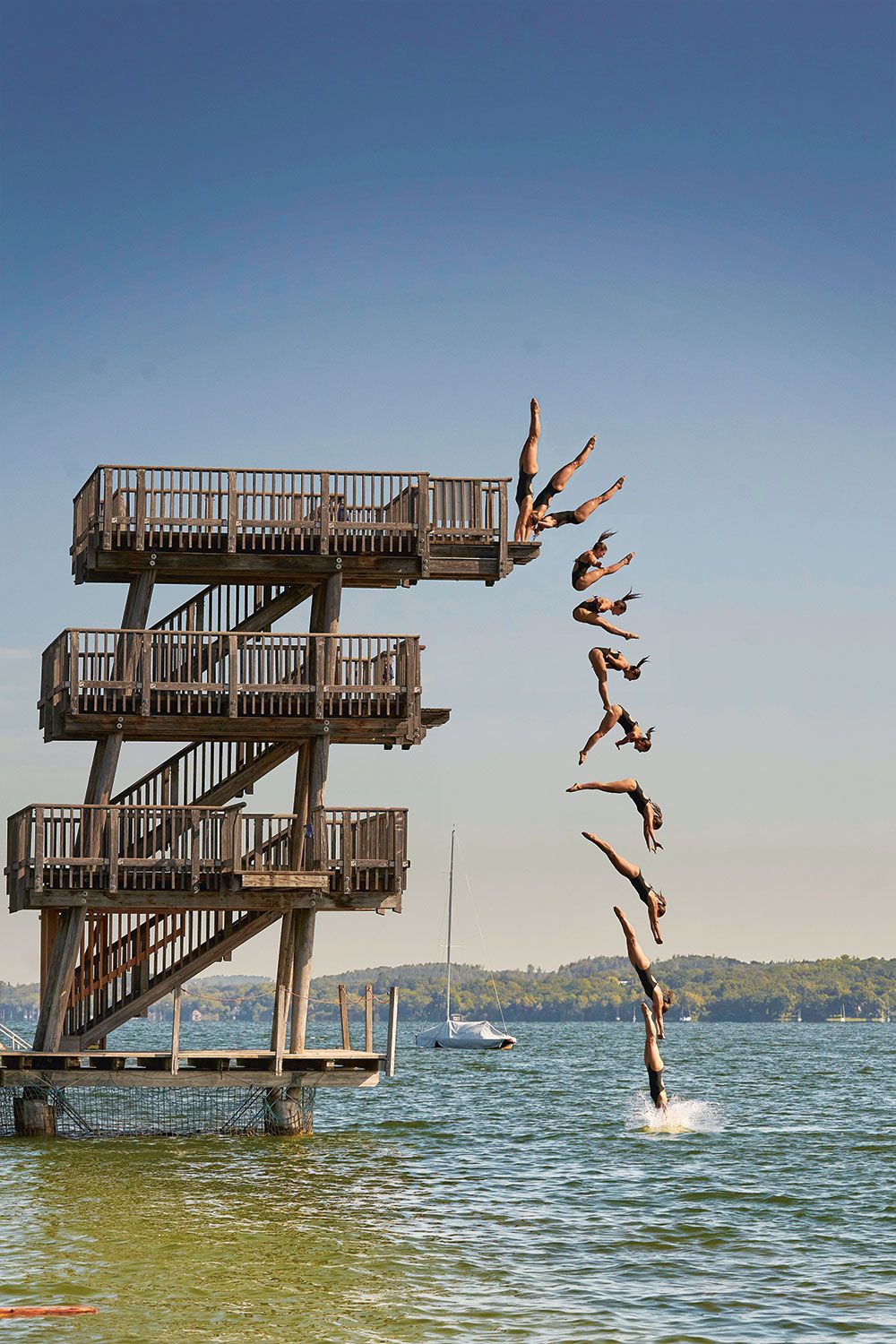 Interview Iris Schmidbauer at "Strandbad Utting" Photomontage of a jump sequence by Iris Schmidbauer at Ammersee