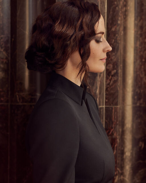 Portrait of Eva Green: What makes the actress tick in private Lateral portrait of Eva Green with chignon and high-necked black blouse