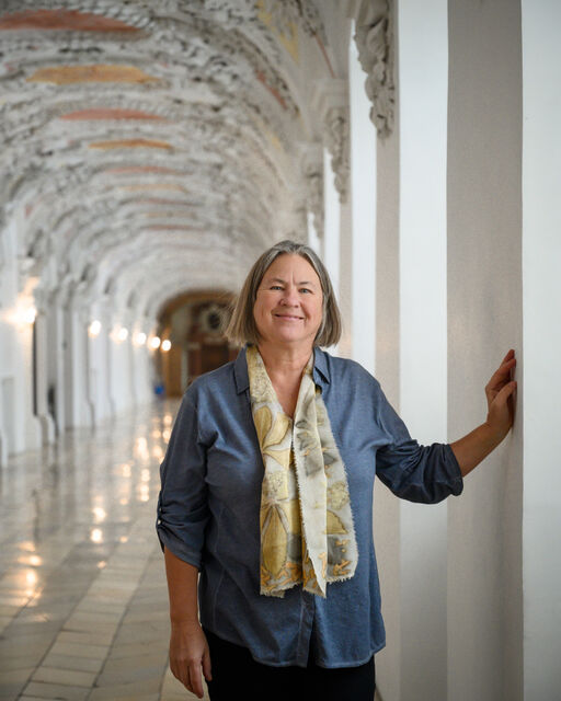 Holy halls: How Martina Gebhardt produces natural cosmetics in the monastery of Wessobrunn Martina Gebhardt stands in the stucco hall of the monastery Wessobrunn